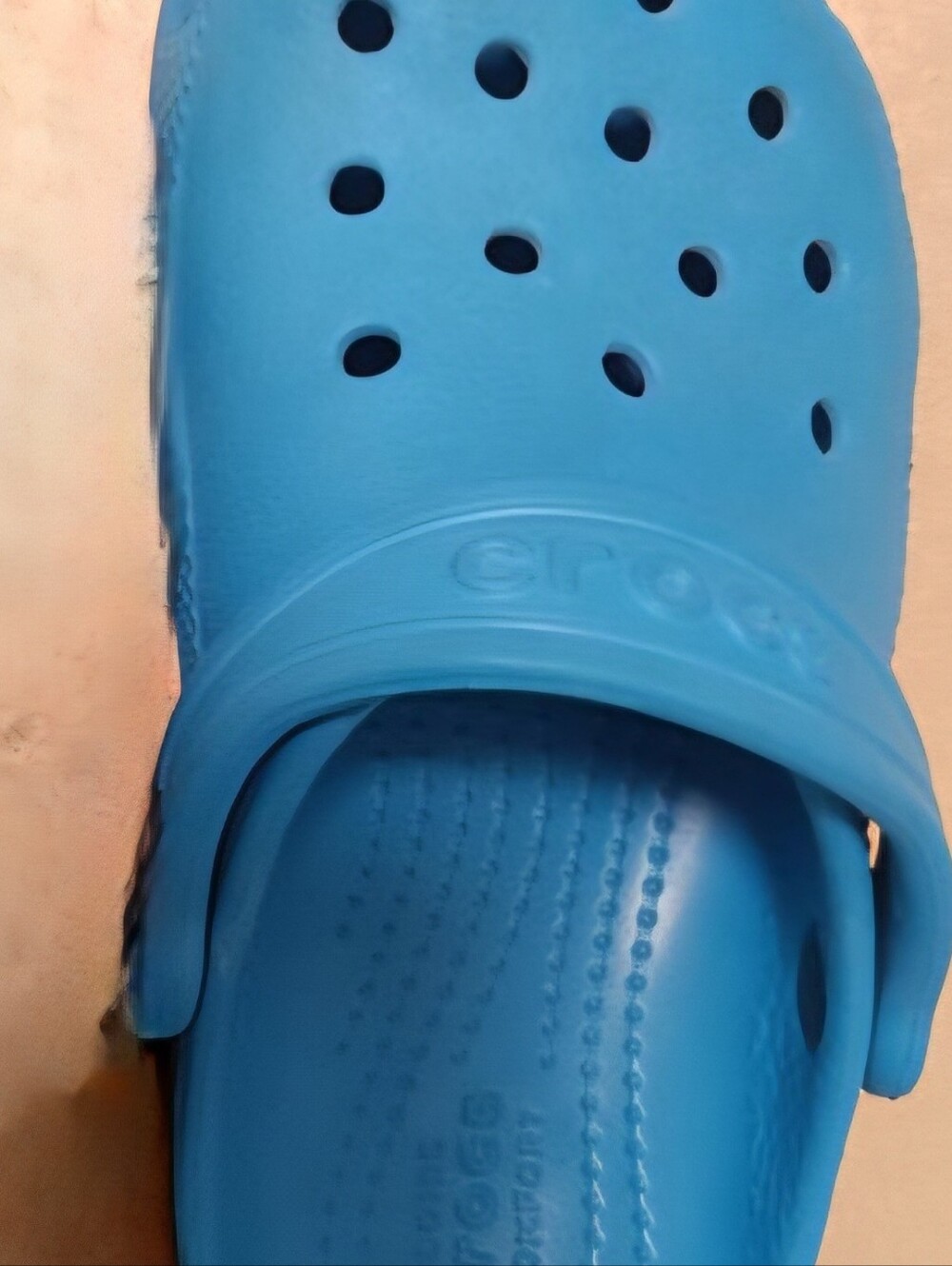 CROCS Kids Classic Clog in Bright Blue